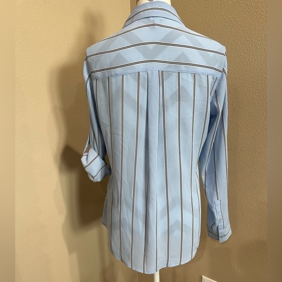 EXPRESS PORTOFINO Striped Button down Top size M/slim, EUC! - Picture 5 of 8